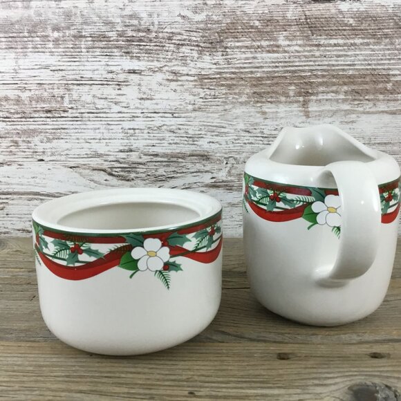 Pfaltzgraff Yuletide Stoneware Creamer & Sugar Bowl Set Holly & Ribbon Design - Picture 4 of 7